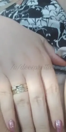 No panties today. My pussy wanted to feel the breeze. ❣️