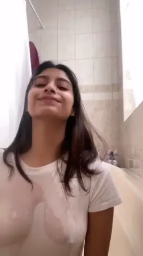 Mia Khalifa's little sister