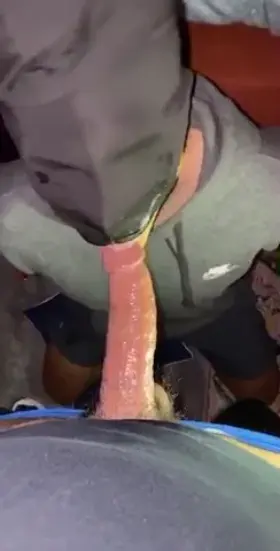 Boston based. I specialise in servicing men who are too big to be deepthroated or want to throatfuck