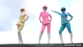 Galactic Sentai Brave are overpowered by Aliens and fucked when captured