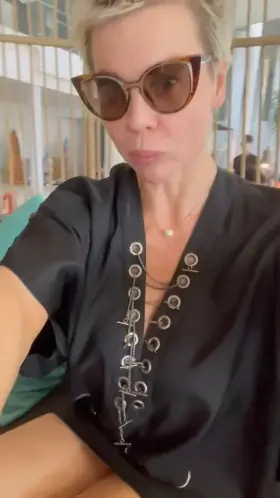 Sundays brunch Ooops I forget panties [gif]