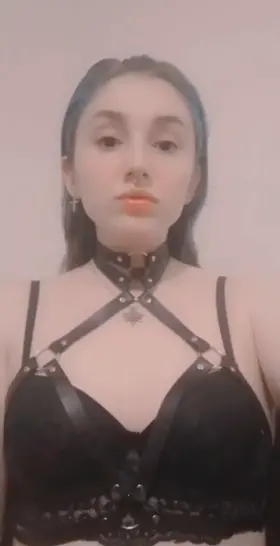 Literally purrfect 😼Hi guys I'm Ali ❤️ I'm a college student and I have a onlyfans 😳 Come suport me in this journey and I will be very grateful ☺️Let's know each other, come chat with me ♥️ Free cock rating for all my subs ❤️CUSTOM PHOTOS AND VIDEOS 🥰 No ppv 😏