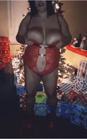 Wanna spend Christmas with me? 🍉🎅🏻🍉