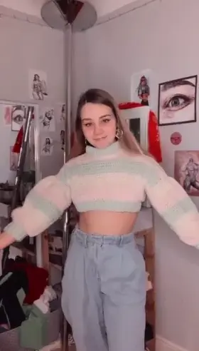 i crocheted this jumper but ... it’s too short oopsie [f21]