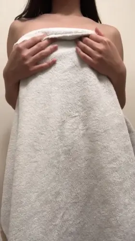 [f] Enjoy my late night gif😊