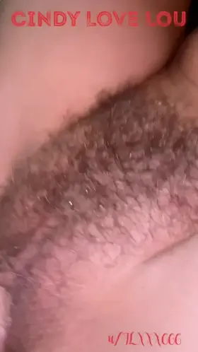 Please cum in my hairy pussy😉🤤 who will help me get clean again?😘