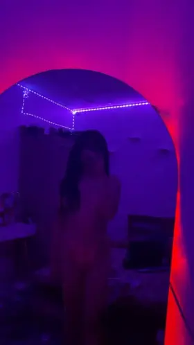 Any kinky guys around? So Ho*ny rn, Add me if you think I'm hot 🥵 💦 19 Single from Philippines ❤️