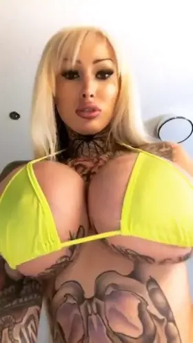 Anyone want to RP as a tattooed bimbo blonde? Kik: MegaHungRP
