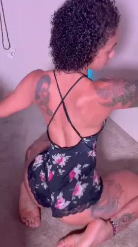 Imagine how I ride the dick.