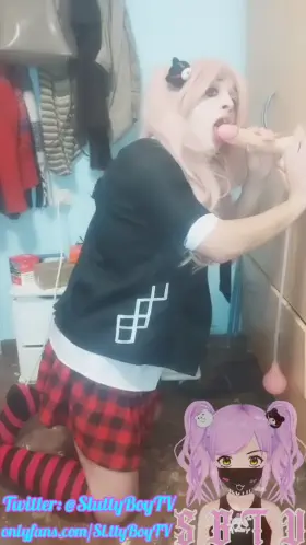 I think i really look like a cute sex doll with a cock in my mouth and cum on my face. what do you think? 💋🔥