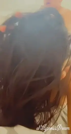 Love getting my hair pulled 😋