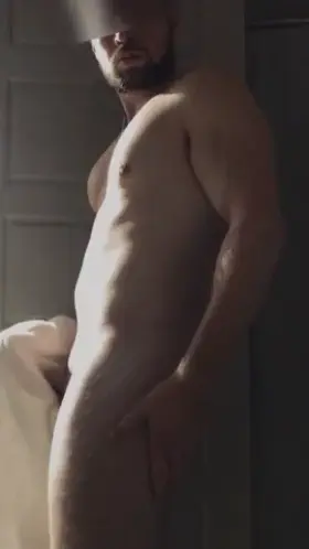 Just drying off after the gym😏