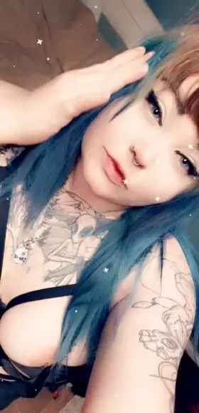 (F)riday night nip slip 😚