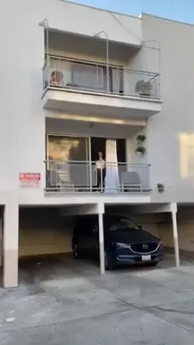 Flashing in the balcony