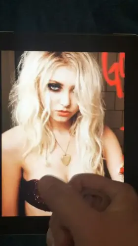 Taylor Momsen Tribute