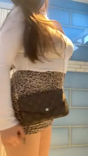 getting mimosas with me be like