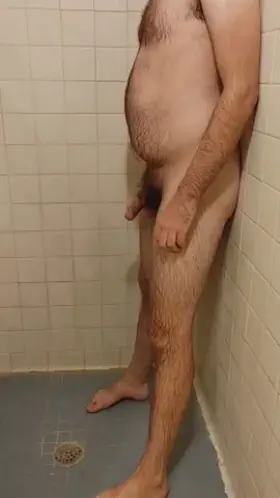 Quivering edge on the shower [Video]