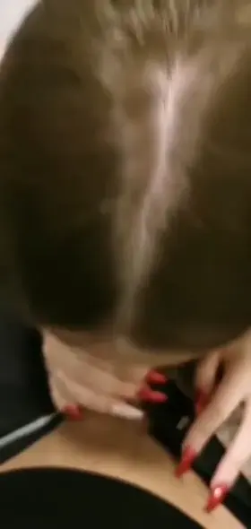 How i celebrate at my friends graduation party🤭💞