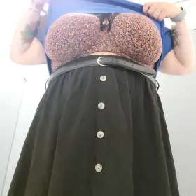 Full and waiting for a needy mouth. 👅💦