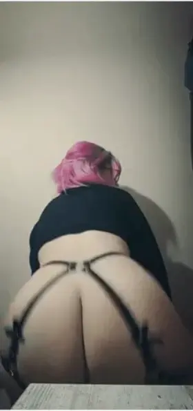 shaking on your face 🍑