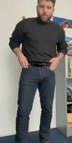 i’m thinking I should cum in the office next time, do u agree?