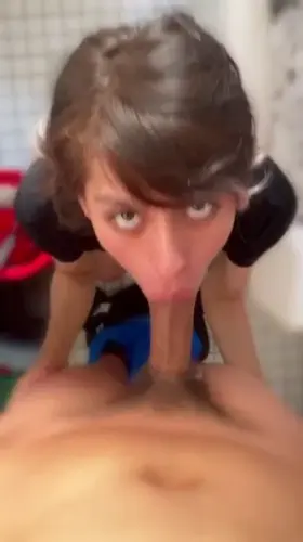 Who wants to see me swallow? 🤤🥴