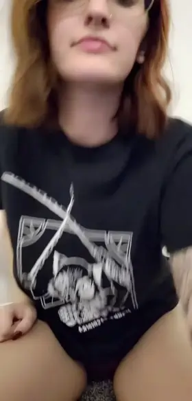 Here to drop my tits on your face 😘