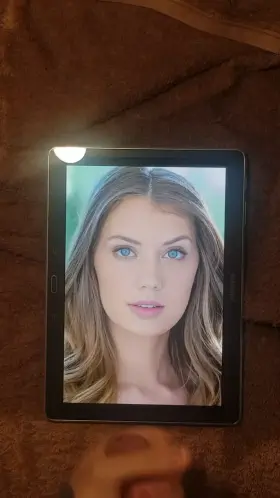 Gave Elena Koshka a huge facial