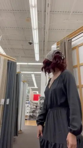 Whoever reviews the security footage at bed bath & beyond - hope I made your day more interesting 😘 [GIF]