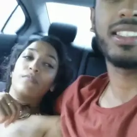 Horney desi couple in car fucking 💦💦(video link in comment 🔞)