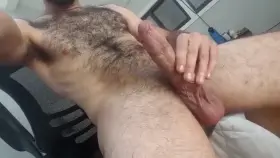 Come ride daddy’s morning wood 😈 (PMs welcome)