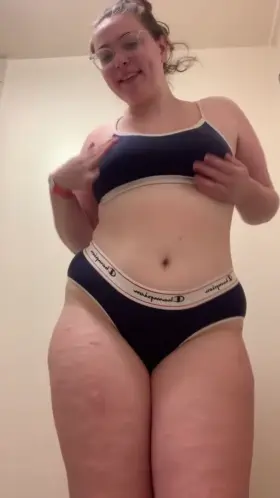 Wanna fuck me in my lounging clothes