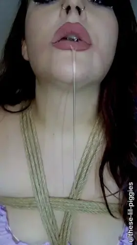 [GIF] My mouth is ready for you (OC)