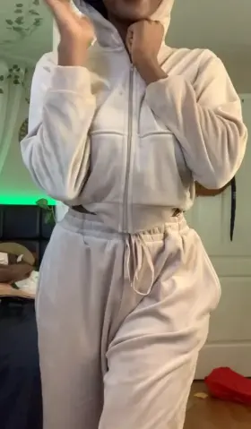 Do you like what’s under? ☺️