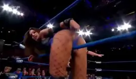 Brooke showing us her 🍑