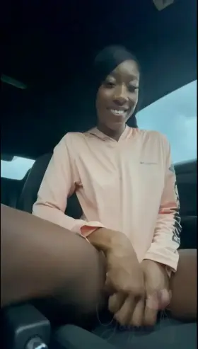 Yes, yes this was my happy dance after wetting this seat 😅😈