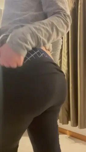 I promise I’ll let you come up for air..now give me a place to sit please! 🥵😈