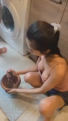 I hope at least one guy enjoys my smile in this video 🐥