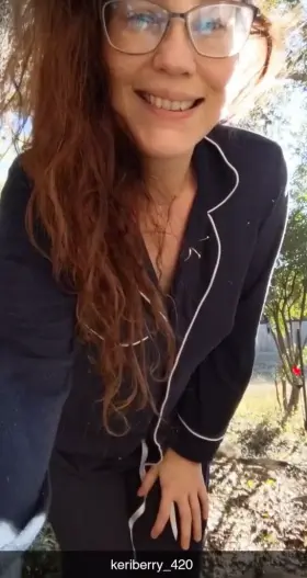 My nipples get hard enough to hold up my shirt 👀 (f) 39