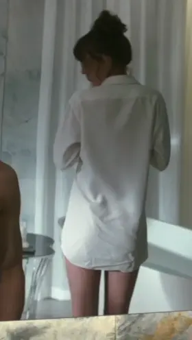 Dakota Johnson's cute plots (Fifty Shades of Grey)