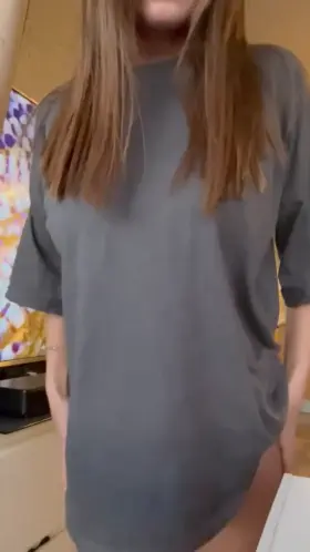 My roommate was on sofa and even didn’t see how I made this video😜