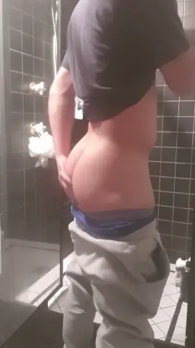 Jacking in the shower and making myself cum 🥵