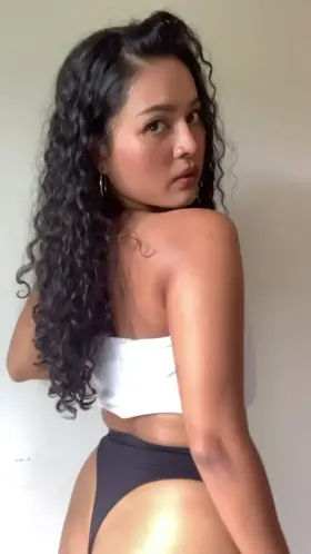 Anyone want to fuck a Sexy Asian?