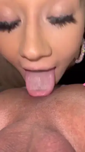I’m such an ass eating cumslut and I love taking cock in all my holes. Cum see why I’m top .9% no PPV. Link in comments