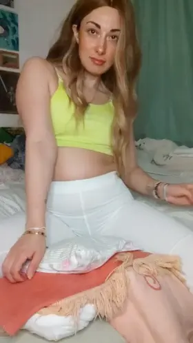 I watched a western movie and now I wanna be a cowgirl too (or 'have' it;)