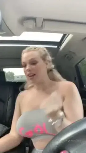 Sexiest Reveal Ever 😍💦