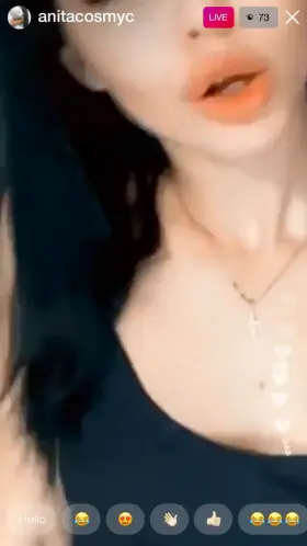 LIVE Insta - Would you notice her if I pass by you in the gym?😳