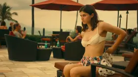 Alexandra Daddario stripping to her bikini in front of Sydney Sweeney