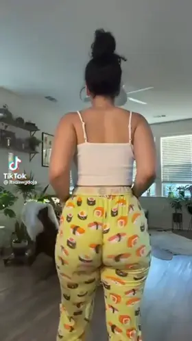 Tiktoker with a phat ass
