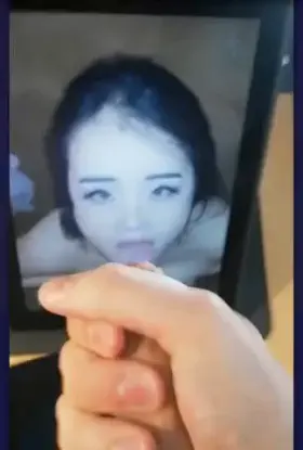 A fan gave me a nice cum tribute